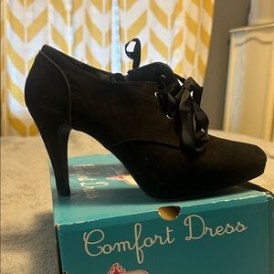 Jellypop Black Suede Heels